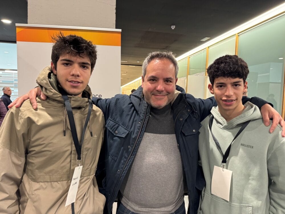 Global AI Bootcamp 2025 Madrid - Noé Villar y sus hijos (Samuel y Emanuel)