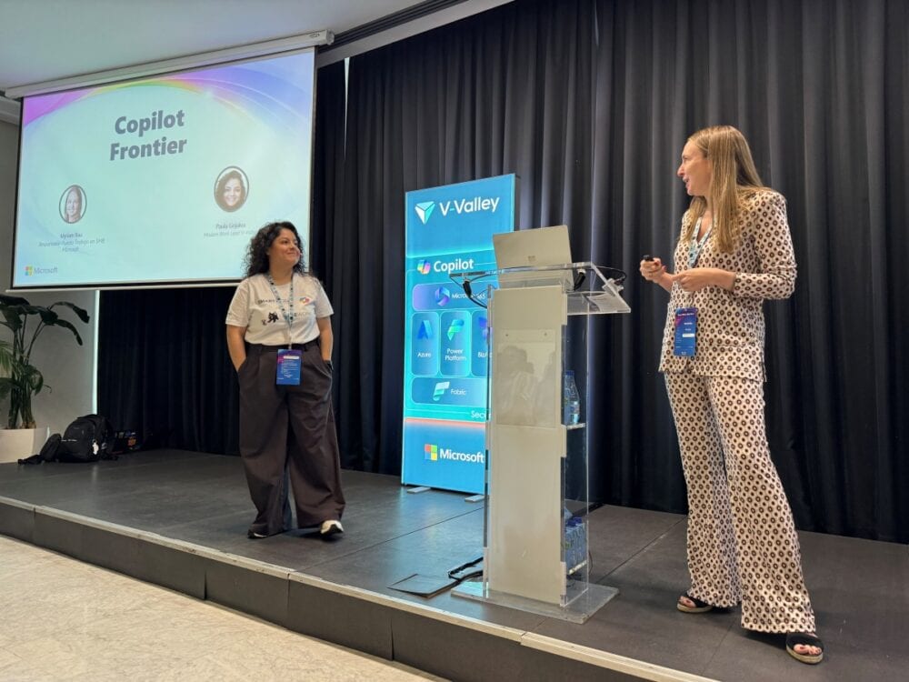 Myriam Bau, SMB AI & Modern Work Channel Manager en Microsoft, y Paula Grijalva, Modern Work Lead en V-Valley