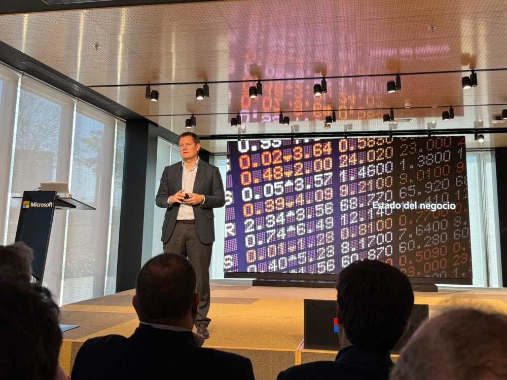 Antonio Budia (Director de Partners en Microsoft España) - Antonio Budia dirige la división de Partners de Microsoft en España que engloba al ecosistema de más de 11.000 empresas colaboradoras en nuestro país que desarrollan productos, construyen soluciones y ofrecen servicios basados en la tecnología de Microsoft. 